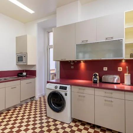 Appartamento Elegant 2-bedroom In Lisbona